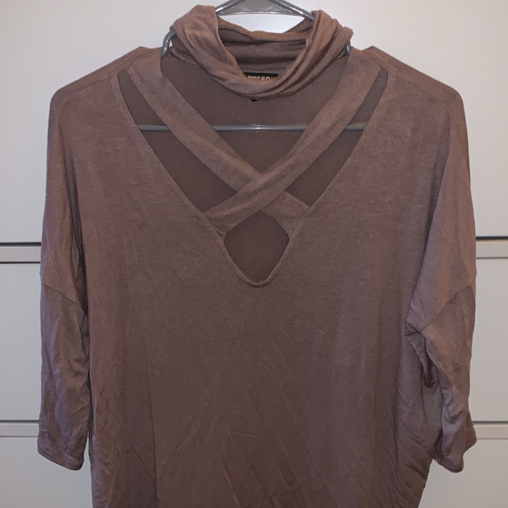 Mid sleeve shirt